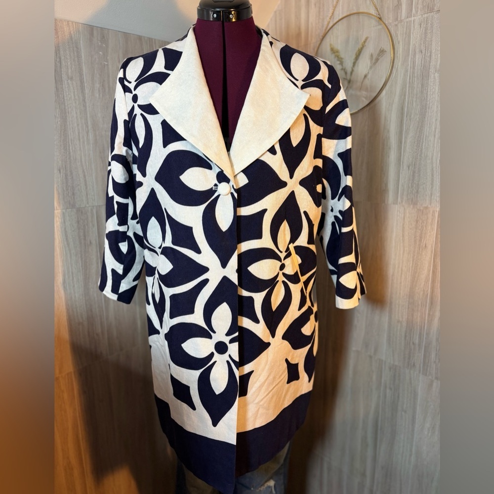 Zacharee Women’s Navy Blue & White Linen Blend Floral Pattern Jacket Coat